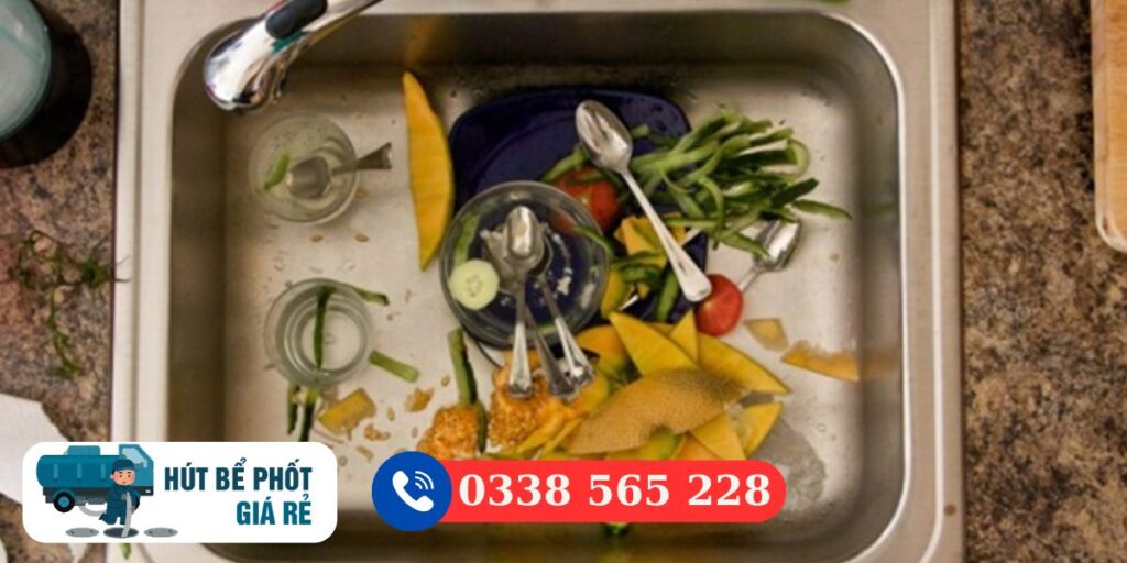 Đồ dùng nhà bếp gây tắc chậu rửa bát